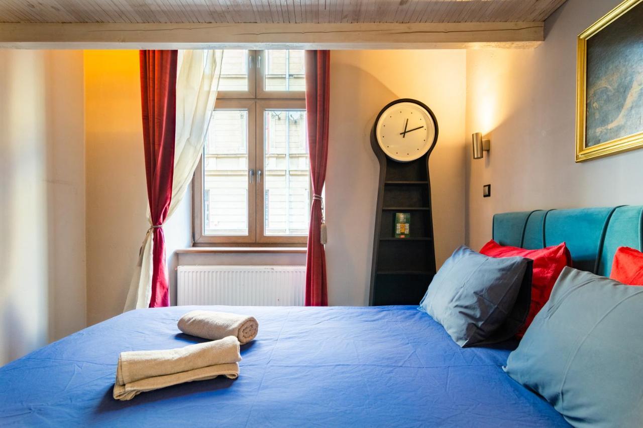 Lilly Apartment Main Train Station Old Town By The Castle Suites Kraków Exteriör bild